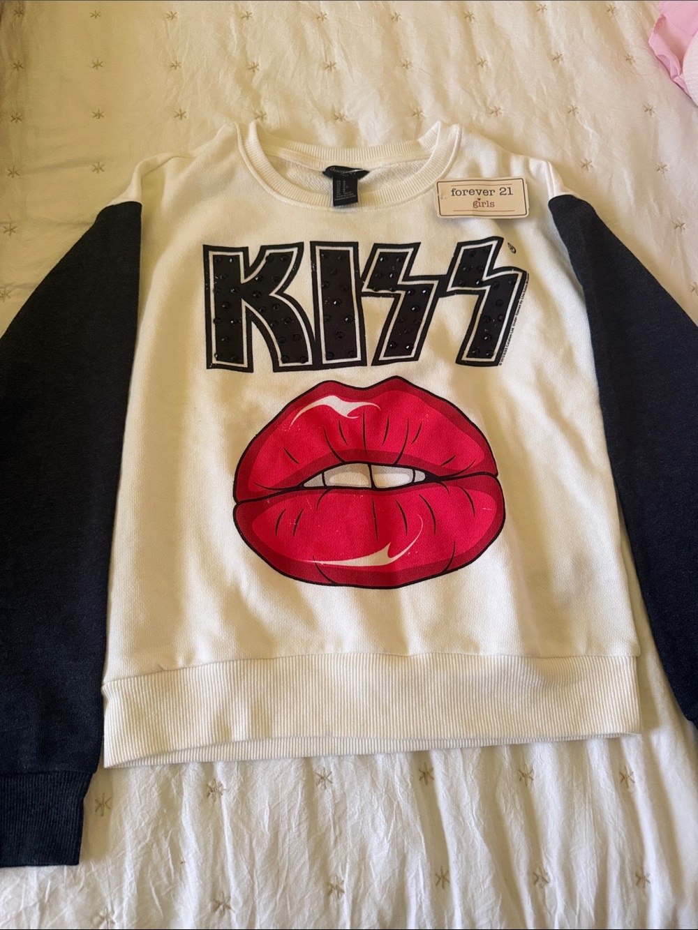 Forever 21 Girls White & Black Sweatshirt with Red Lips Graphic